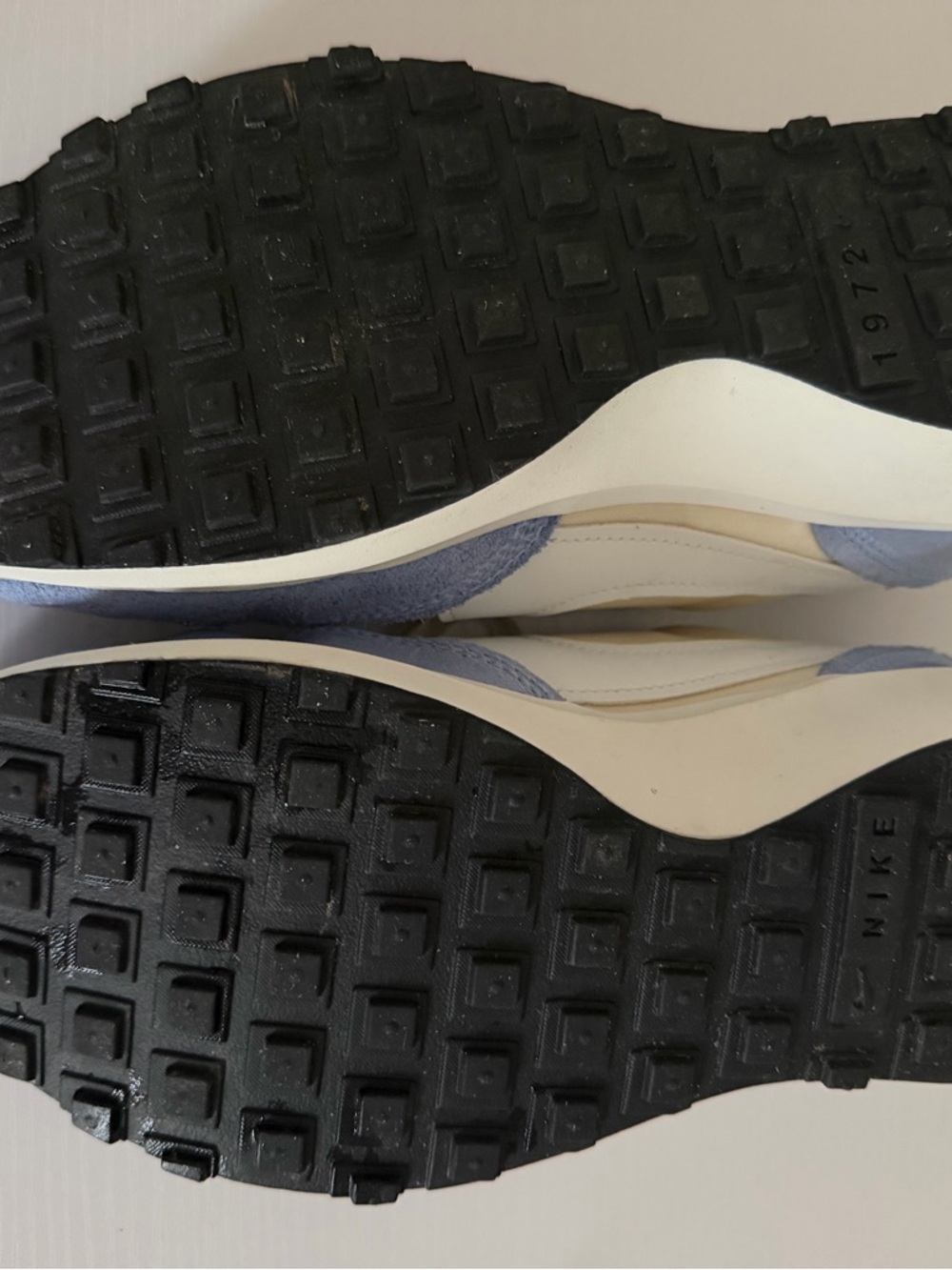 Nike Waffle Debut Sneaker, Women’s 9, Blue/ Cream/ White - Picture 4 of 8